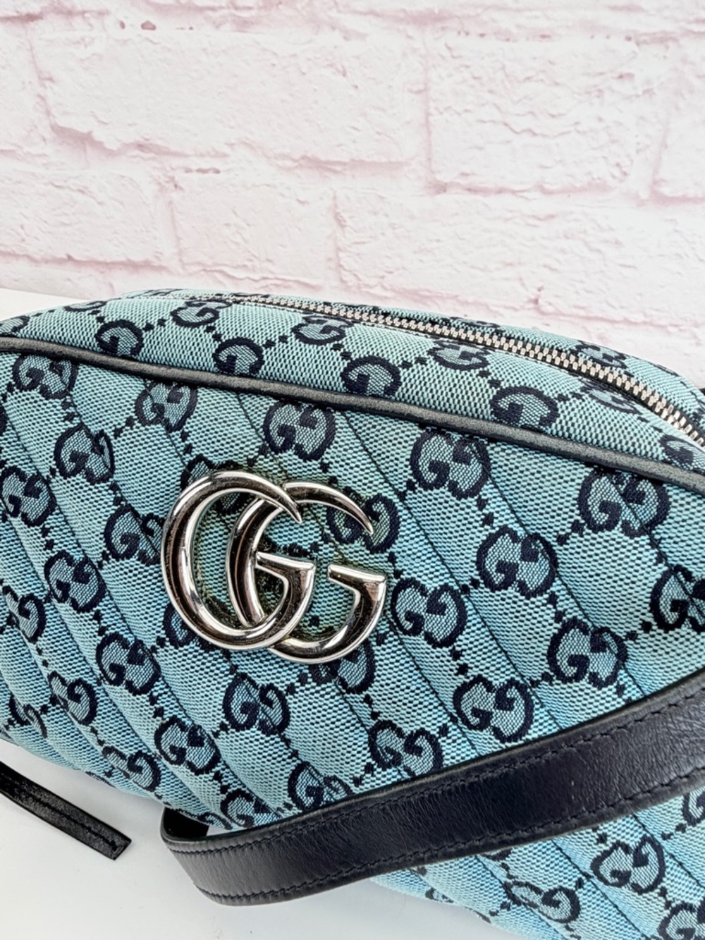 Gucci Blue GG Supreme Canvas Crossbody with Black Leather Trim - Picture 3 of 16